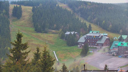 Panorama Jižní svahy, Hotel, Nástup