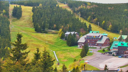 Panorama Jižní svahy, Hotel, Nástup