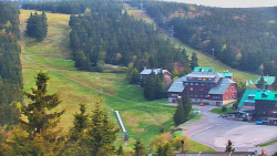 Panorama Jižní svahy, Hotel, Nástup