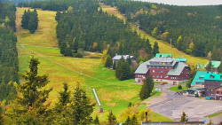 Panorama Jižní svahy, Hotel, Nástup