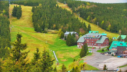 Panorama Jižní svahy, Hotel, Nástup