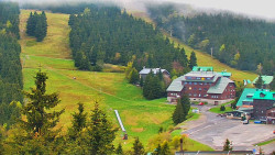 Panorama Jižní svahy, Hotel, Nástup