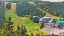 Panorama Jižní svahy, Hotel, Nástup
