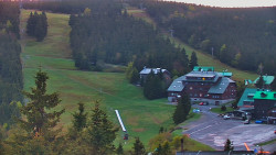 Panorama Jižní svahy, Hotel, Nástup