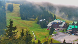 Panorama Jižní svahy, Hotel, Nástup