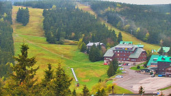Panorama Jižní svahy, Hotel, Nástup