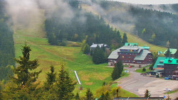 Panorama Jižní svahy, Hotel, Nástup