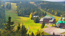 Panorama Jižní svahy, Hotel, Nástup