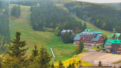 Panorama Jižní svahy, Hotel, Nástup
