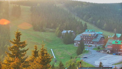 Panorama Jižní svahy, Hotel, Nástup