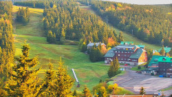 Panorama Jižní svahy, Hotel, Nástup