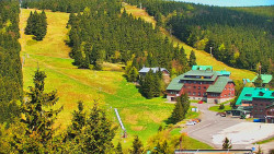 Panorama Jižní svahy, Hotel, Nástup