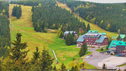 Panorama Jižní svahy, Hotel, Nástup