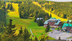 Panorama Jižní svahy, Hotel, Nástup