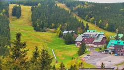 Panorama Jižní svahy, Hotel, Nástup