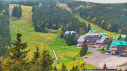 Panorama Jižní svahy, Hotel, Nástup