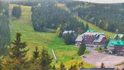 Panorama Jižní svahy, Hotel, Nástup