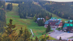 Panorama Jižní svahy, Hotel, Nástup