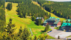 Panorama Jižní svahy, Hotel, Nástup