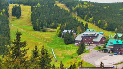 Panorama Jižní svahy, Hotel, Nástup