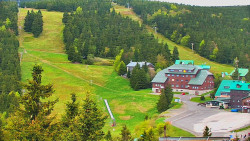 Panorama Jižní svahy, Hotel, Nástup