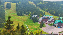 Panorama Jižní svahy, Hotel, Nástup