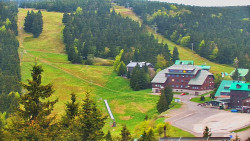 Panorama Jižní svahy, Hotel, Nástup
