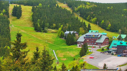 Panorama Jižní svahy, Hotel, Nástup