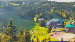 Panorama Jižní svahy, Hotel, Nástup