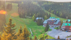 Panorama Jižní svahy, Hotel, Nástup