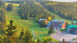 Panorama Jižní svahy, Hotel, Nástup