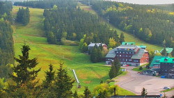 Panorama Jižní svahy, Hotel, Nástup