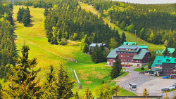 Panorama Jižní svahy, Hotel, Nástup