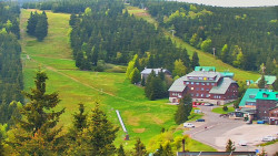 Panorama Jižní svahy, Hotel, Nástup