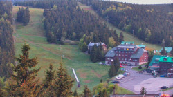 Panorama Jižní svahy, Hotel, Nástup