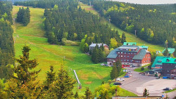 Panorama Jižní svahy, Hotel, Nástup