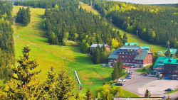 Panorama Jižní svahy, Hotel, Nástup