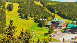 Panorama Jižní svahy, Hotel, Nástup