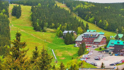 Panorama Jižní svahy, Hotel, Nástup