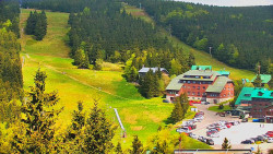 Panorama Jižní svahy, Hotel, Nástup