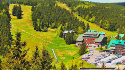 Panorama Jižní svahy, Hotel, Nástup