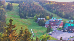 Panorama Jižní svahy, Hotel, Nástup