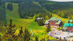 Panorama Jižní svahy, Hotel, Nástup