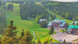 Panorama Jižní svahy, Hotel, Nástup