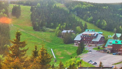 Panorama Jižní svahy, Hotel, Nástup