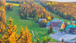 Panorama Jižní svahy, Hotel, Nástup