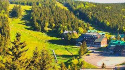 Panorama Jižní svahy, Hotel, Nástup