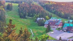 Panorama Jižní svahy, Hotel, Nástup