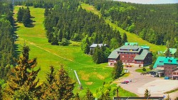 Panorama Jižní svahy, Hotel, Nástup
