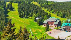 Panorama Jižní svahy, Hotel, Nástup